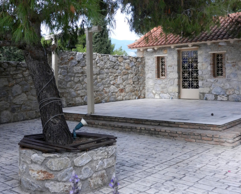 Προτάσεις στολισμού για το εκκλησάκι του Αγίου Γεωργίου στο κτήμα Αριάδνη στον χώρο Φαιστός